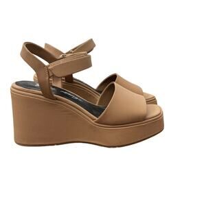 NWOT GB The Change Tan leather Platform Wedge